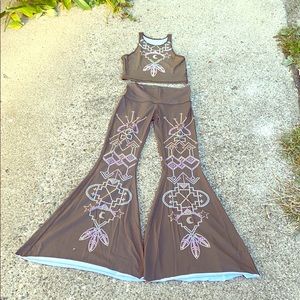 TEEKI bell bottom top and bottom small